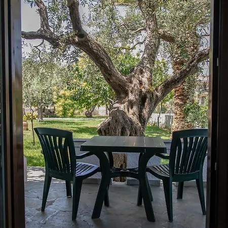 شقة فندقية Dafni