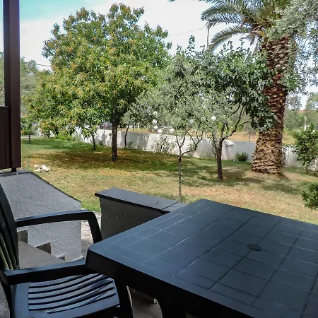 Apartahotel Dafni
